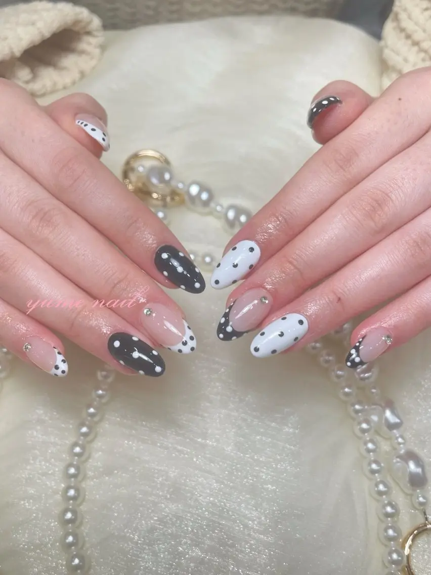 【オフなし】長さ出し10本.デザイン持ち込み.10本アート💅パーツ&ストーンつけ放題の写真