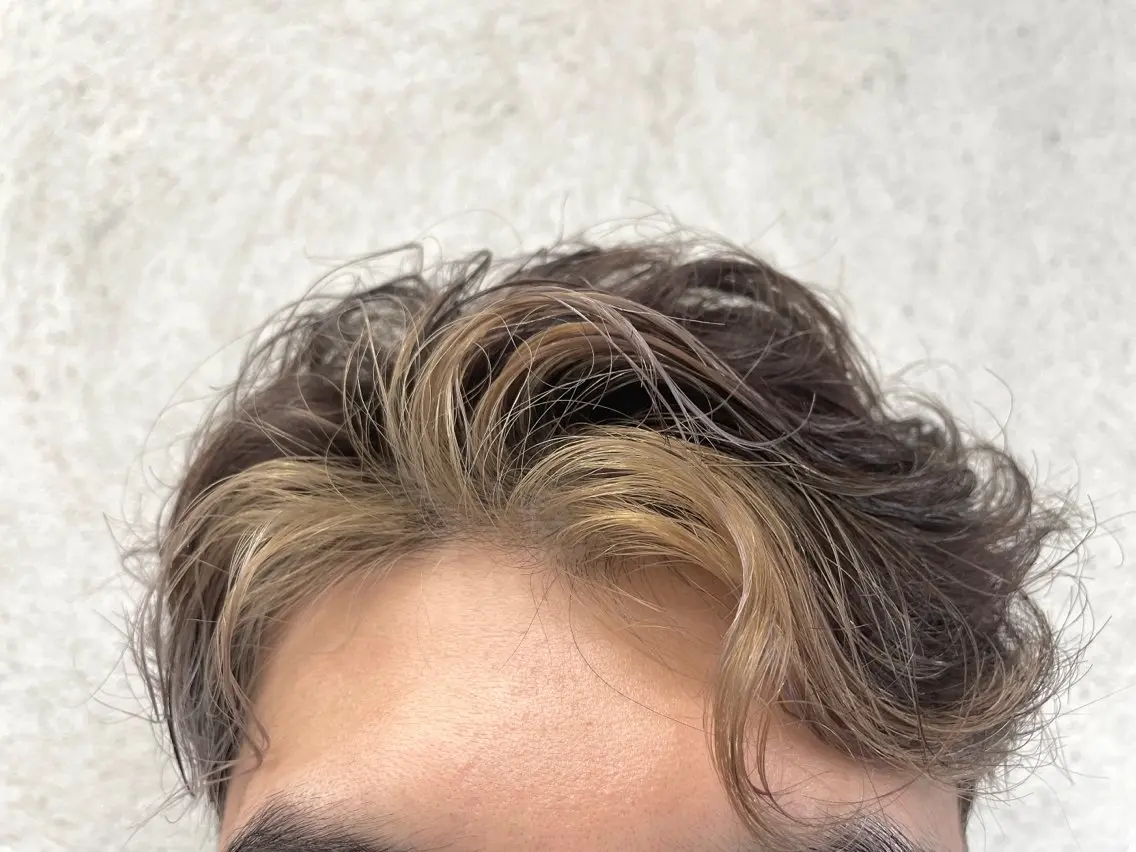 カラー メンズ メンズブリーチ ブリーチ ヘアカラー ヘッドスパ 岡田 真綾のヘアスタイル