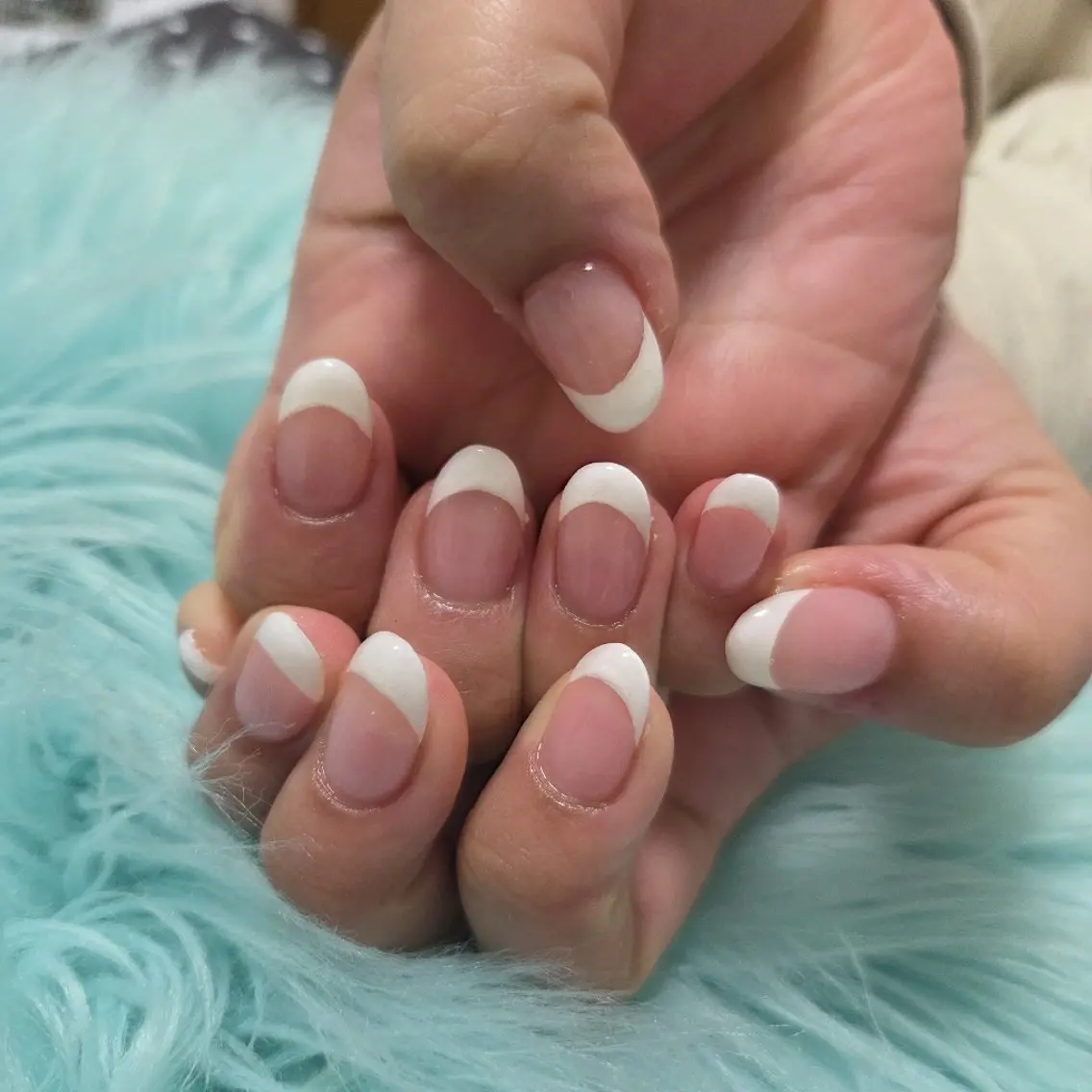 ネイル フレンチネイル Thetis nailsのネイルデザイン