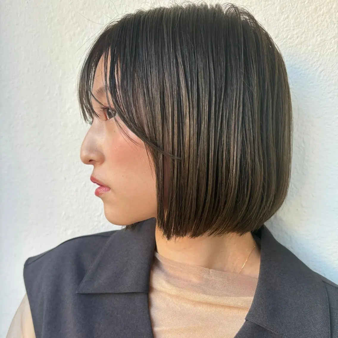 ミディアム 庭木 華瑠のヘアスタイル