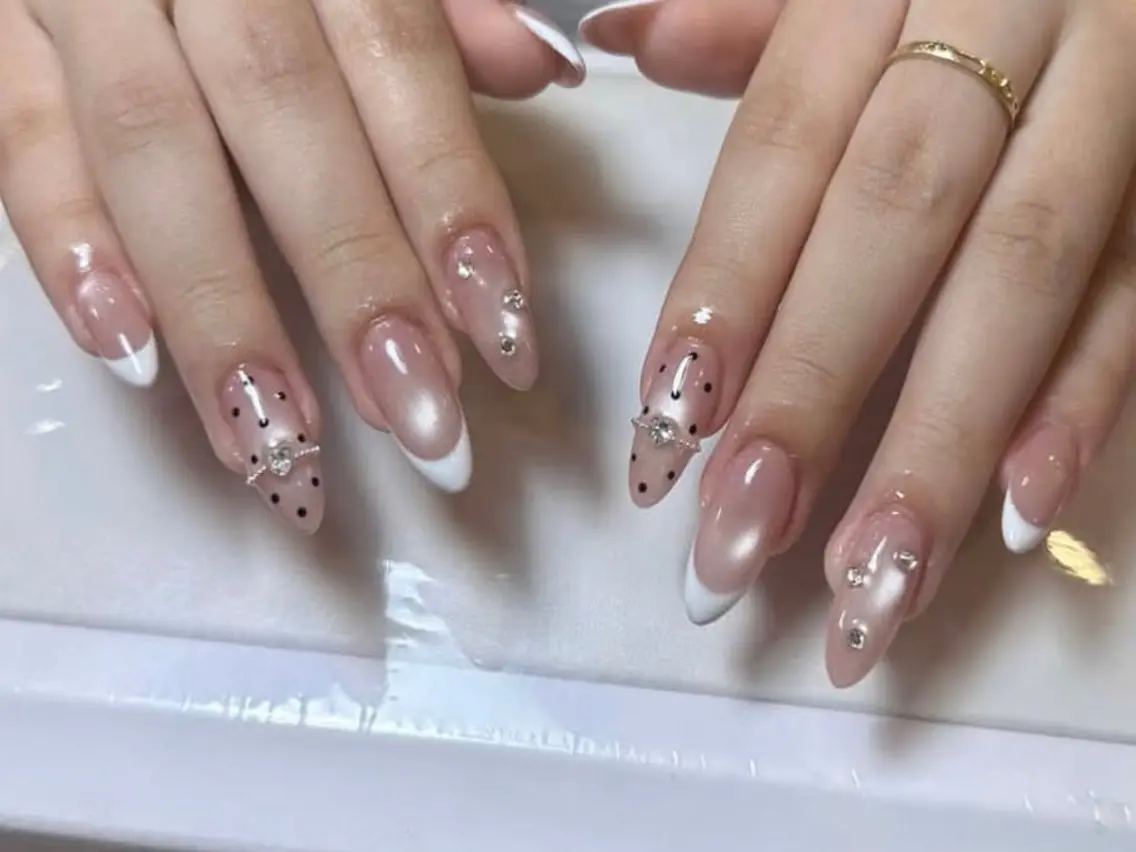 ネイル オーロラネイル ボルドー ブラウン 氷ネイル・うるうるネイル キラキラネイル ハンドネイル Sora  Nail 長さ出し専門店のネイルデザイン