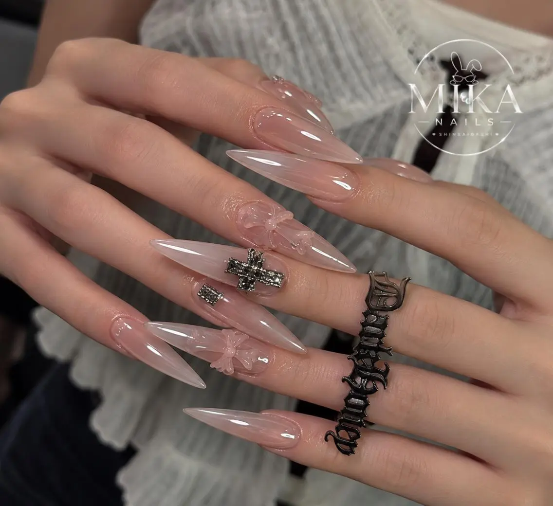 ネイル アートネイル チークネイル ドット フットネイル フレンチネイル ハンドネイル 🌷Luna Mika🌷のネイルデザイン