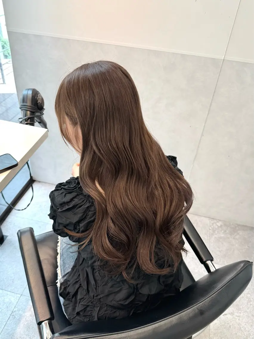 ロング ヘアカラー トリートメント 🌟透明感カラー 🌟松岡勇輝のヘアスタイル
