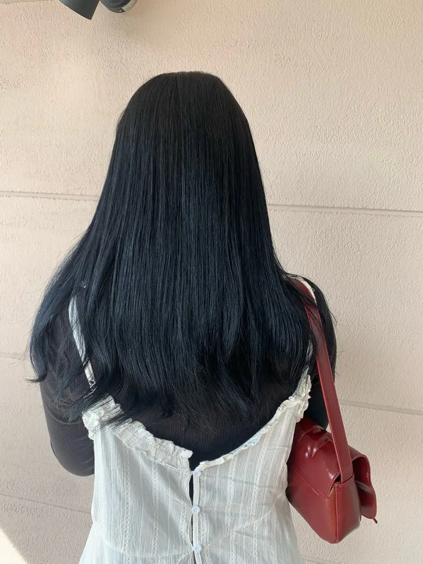 ロング カラー 黒髪 ブルーカラー ブルーブラック ヘアカラー 河村 拓海のヘアスタイル