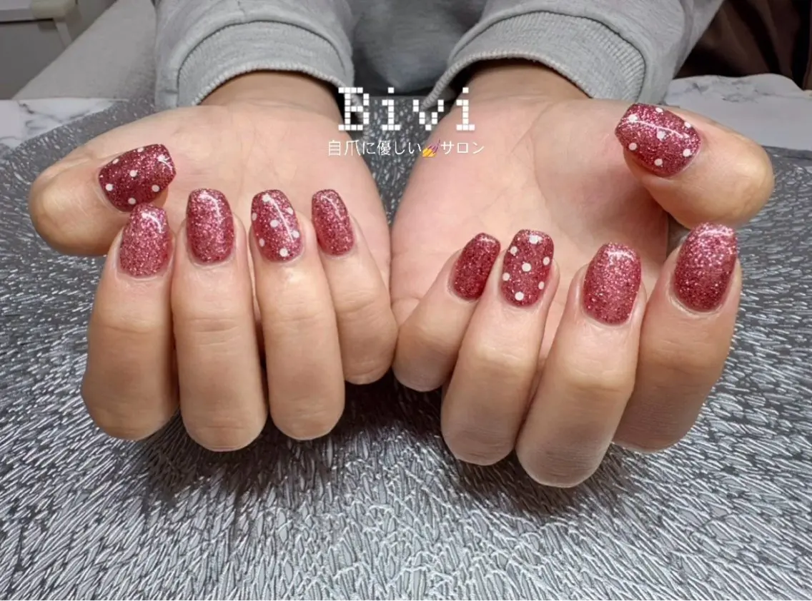 ネイル アートネイル ラメ(グリッター) 持ち込み バレンタイン 冬ネイル ハンドネイル ハンドケア ♡Bivi♡自爪に 優しいネイルサロンのネイルデザイン