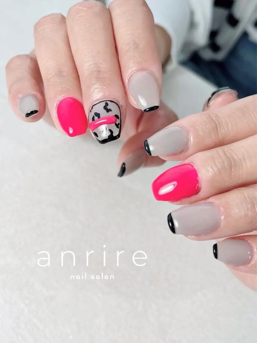ネイル アニマル柄 フットネイル フレンチネイル ジェルネイル パラジェル nailsalon anrireのネイルデザイン