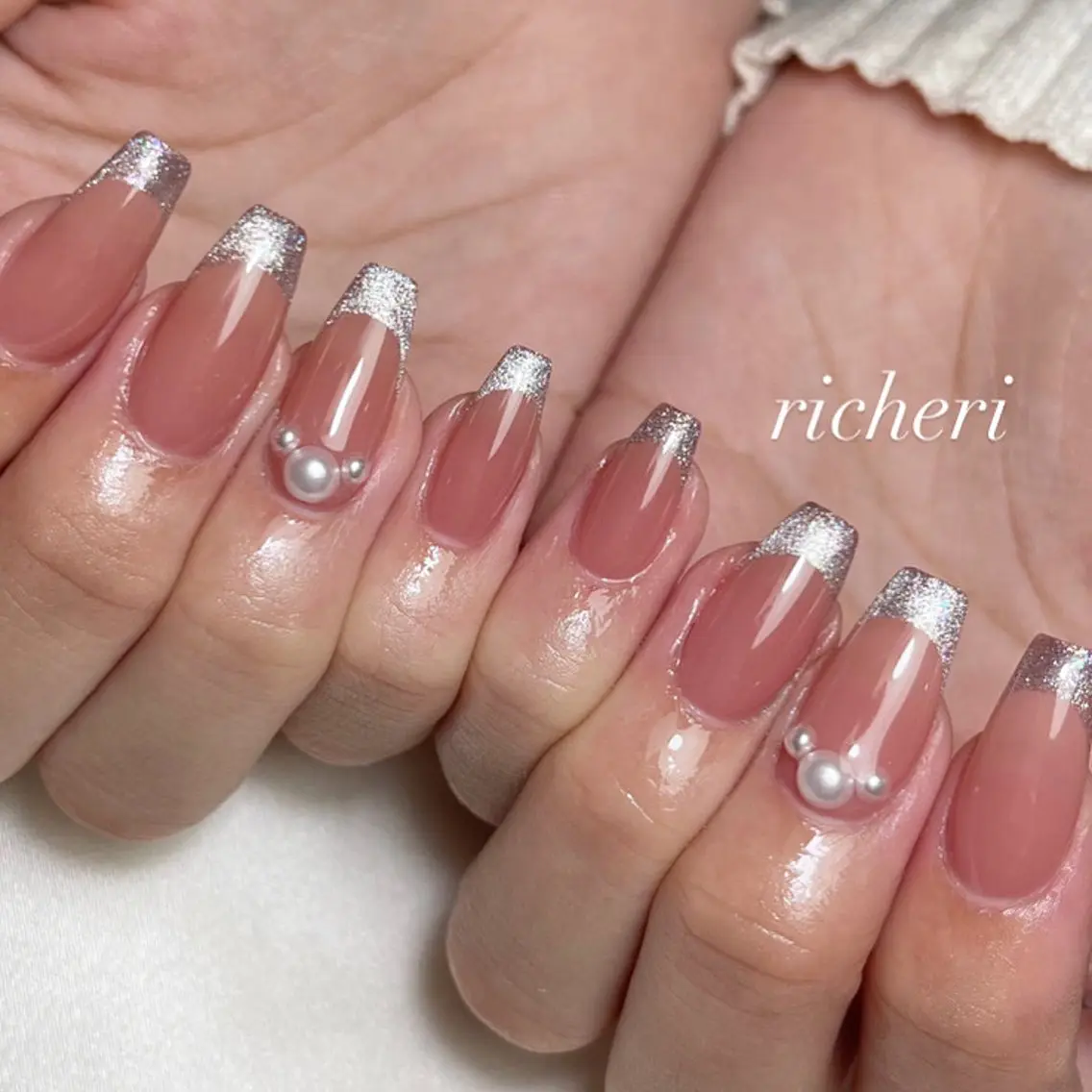 ミディアム ネイル ハンドネイル richeri beautyのネイルデザイン
