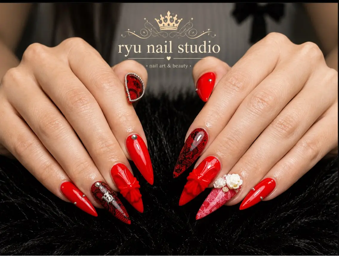ネイル アートネイル フレンチネイル ジェルネイル キラキラネイル ニュアンスネイル ハンドネイル Ryu Nail YukiChanのネイルデザイン
