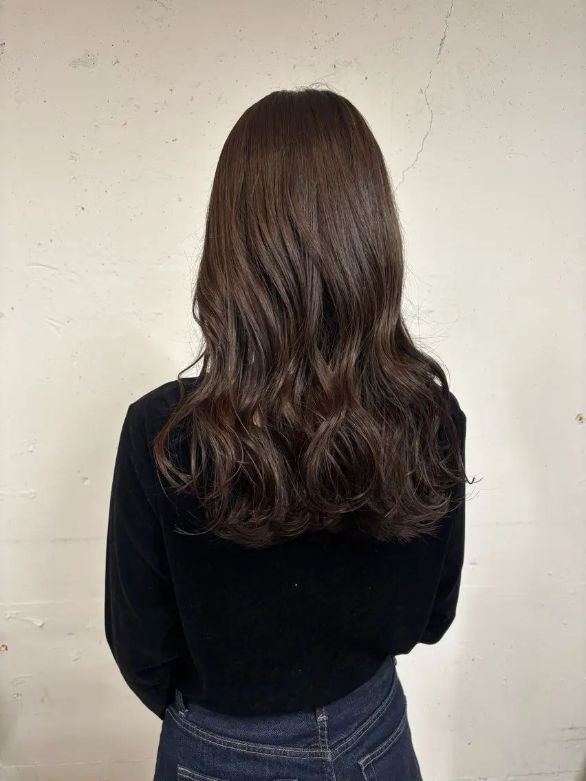 カラー ブラウンカラー 六信 咲希のヘアスタイル