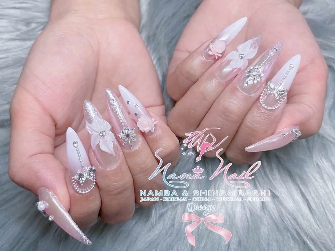 セミロング ハンドネイル Linanail Nambaのマツエク・マツパデザイン