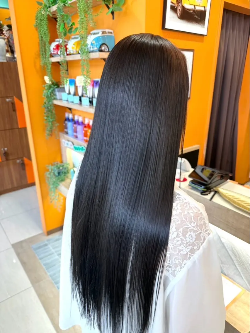 ✨平日限定✨　ダメージレス縮毛矯正✨(縮毛矯正が初めて又は根元のみかける方限定)の写真