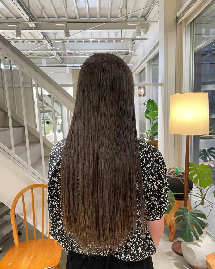 ロング カラー ベージュカラー 透明感カラー オリーブベージュ 安西 香利奈のヘアスタイル