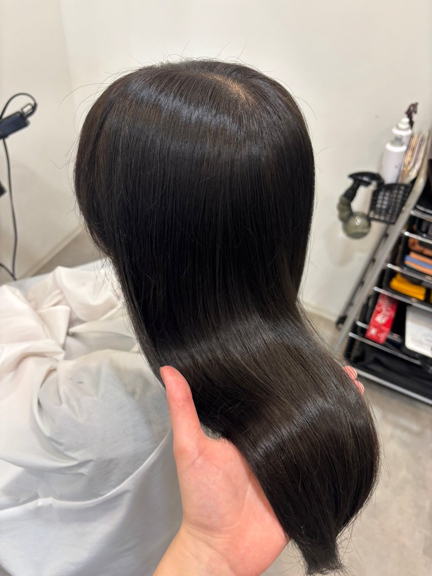 セミロング カラー 河面 咲良のヘアスタイル