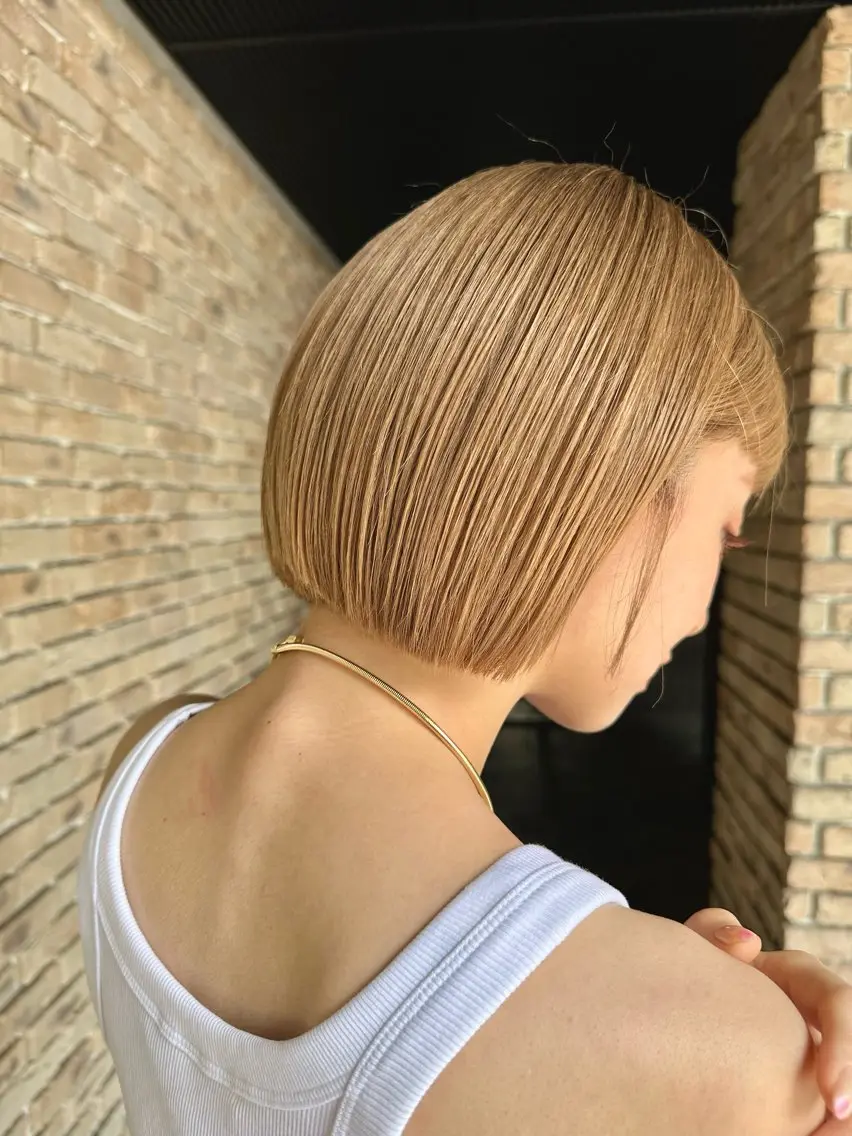 ショート ヘアカラー HIROKI /艶カラー/カットのヘアスタイル