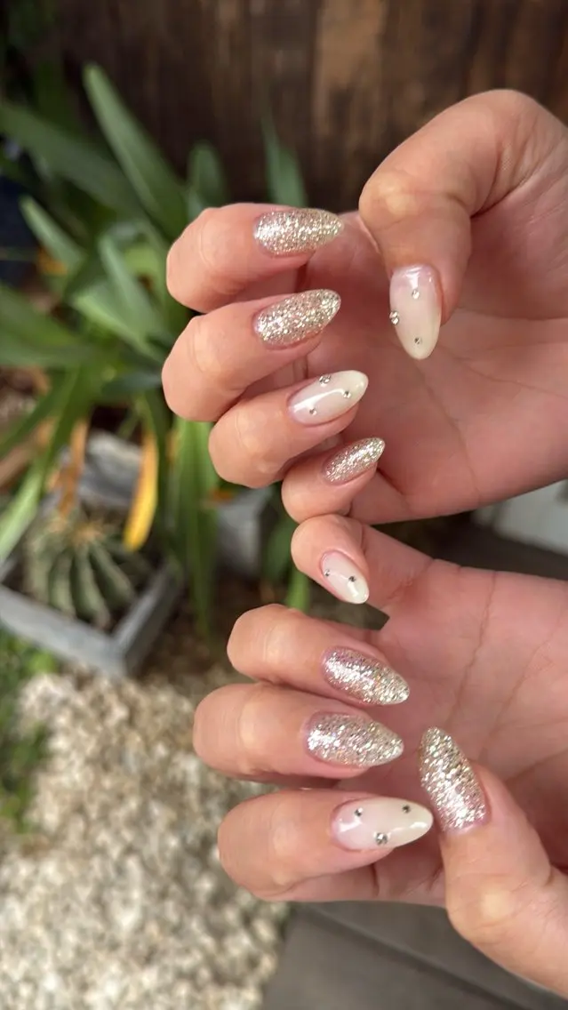 ネイル フラッシュネイル フラッシュマグ フットネイル フレンチネイル 韓国ネイル SAKU nail 作島茜のネイルデザイン