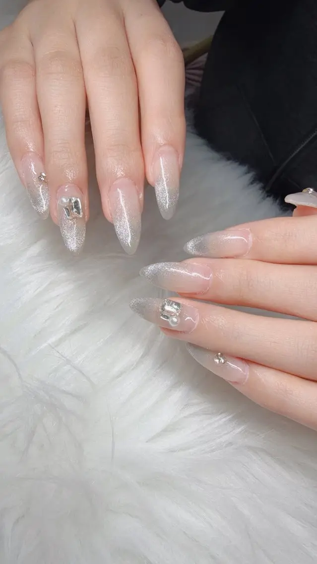 ネイル ハンドネイル Lee Nailsのネイルデザイン