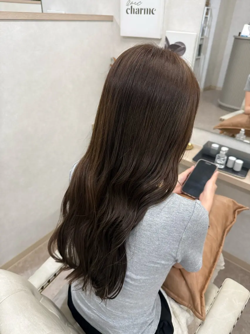 ロング カラー ヘアカラー 炭屋 波音のヘアスタイル