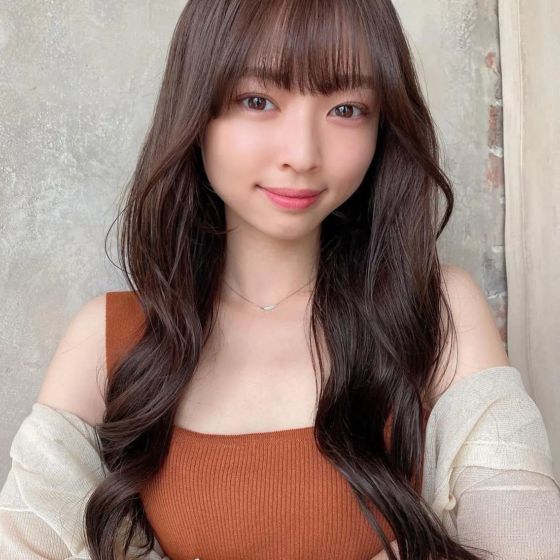 ロング カラー ブラウンカラー ショコラブラウン 顔周りカット ロング 顔周り/くびれヘア 韓国ヘア💕風間るなのヘアスタイル