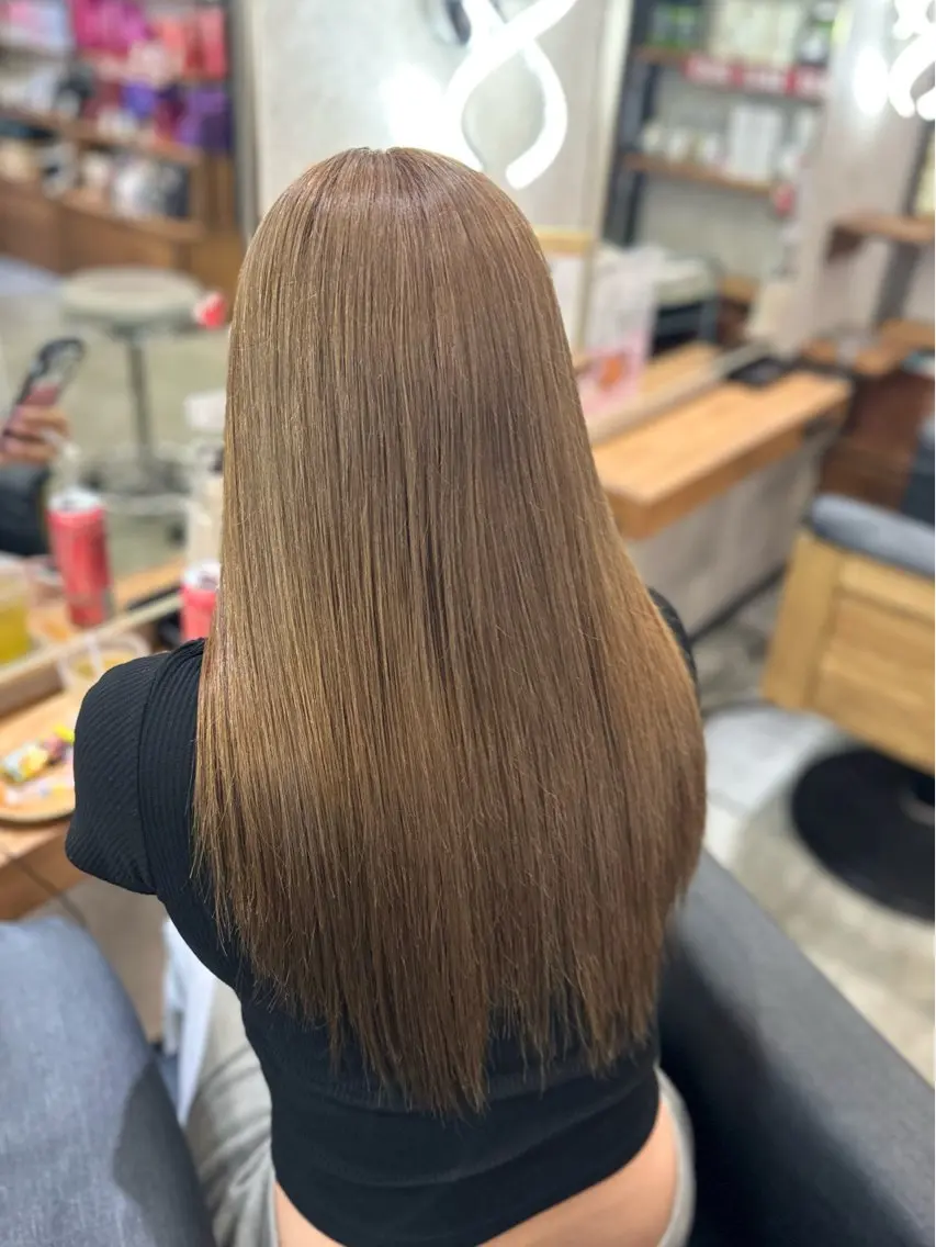 セミロング ヘアカラー MOURI CHISATOのヘアスタイル