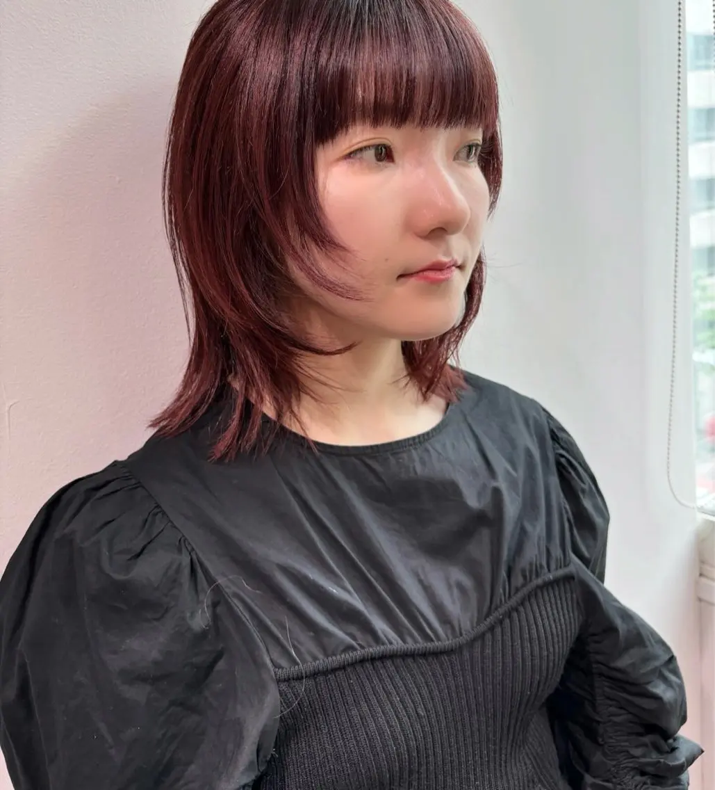 ミディアム カラー レイヤーカット カット ヘアカラー トリートメント やまもと さえのヘアスタイル