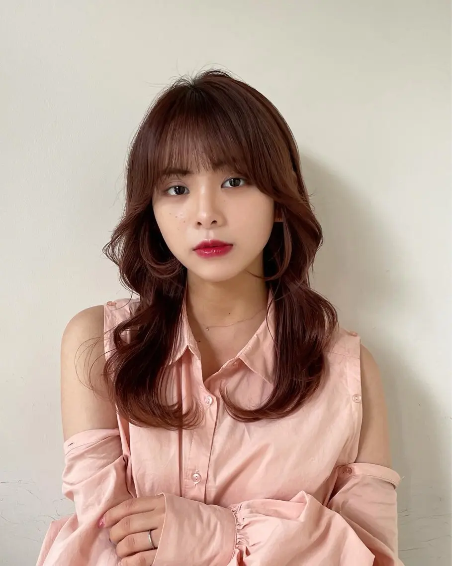 セミロング ピンクブラウン くびれヘア レイヤーカット ❤️ショートカット ・顔周りカット❤️のヘアスタイル