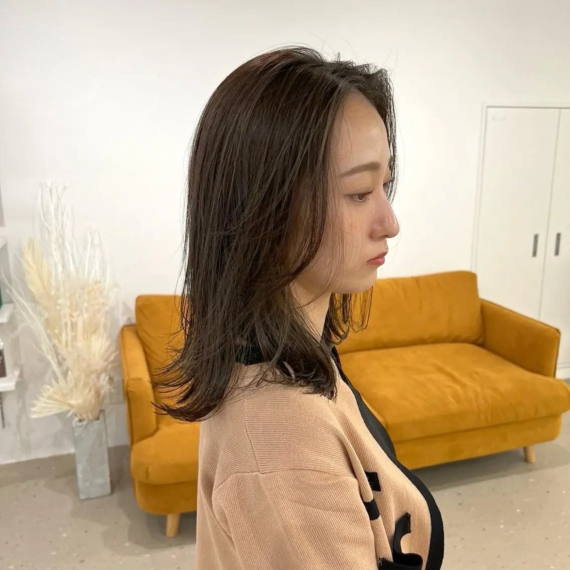 ミディアム カラー 透明感カラー グレージュ オリーブグレージュ オリーブグレー レイヤーカット カット ヘアカラー パーマ ナチュラルヘア/ 似合わせ/三宅 昌太のヘアスタイル