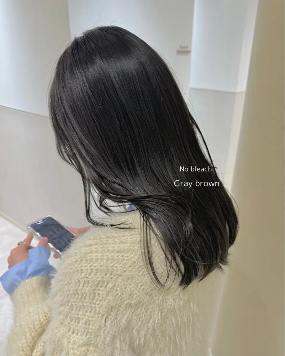 ミディアム くすみベージュカラー 🪻HARUKAのヘアスタイル