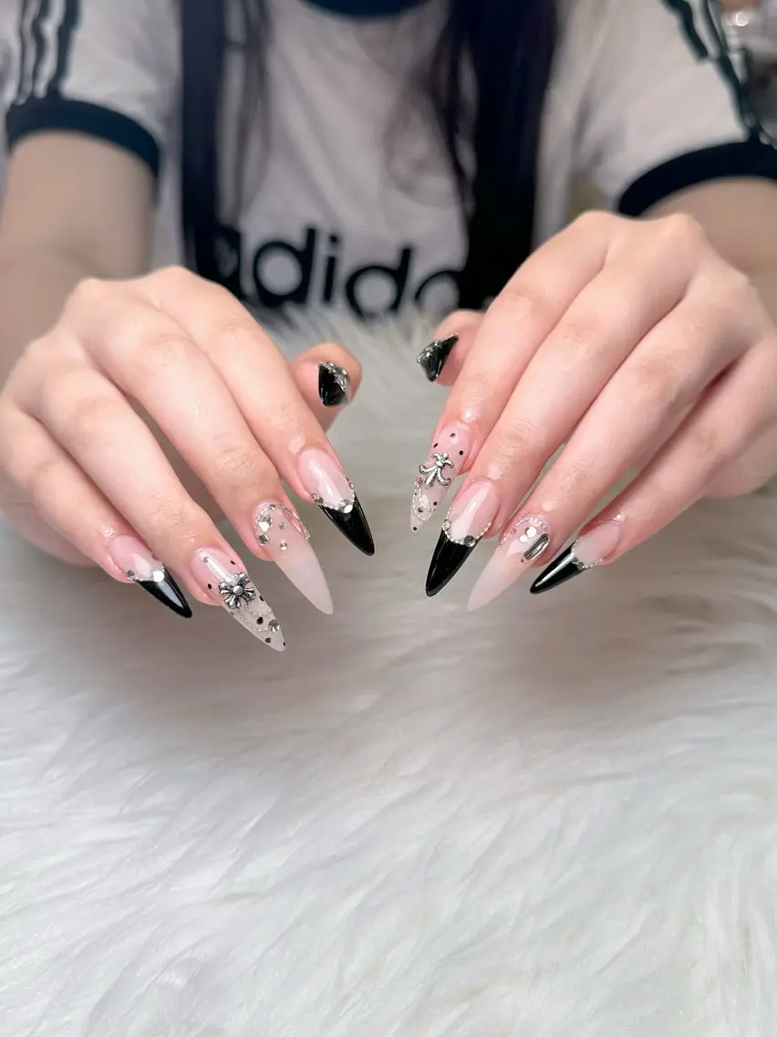 ネイル ハンドネイル Kingnail Emiのネイルデザイン