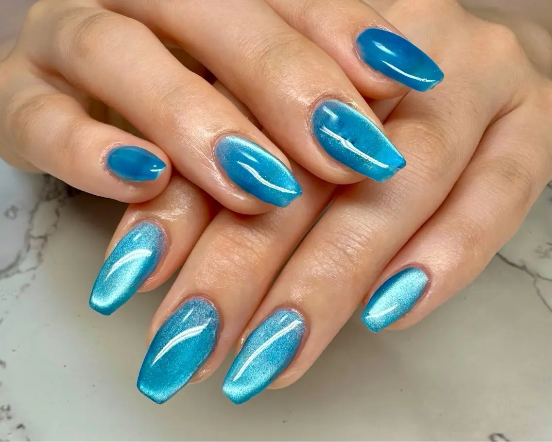 ネイル オーロラネイル フレンチネイル キラキラネイル マグネットネイル ニュアンスネイル Mai’s nailのネイルデザイン