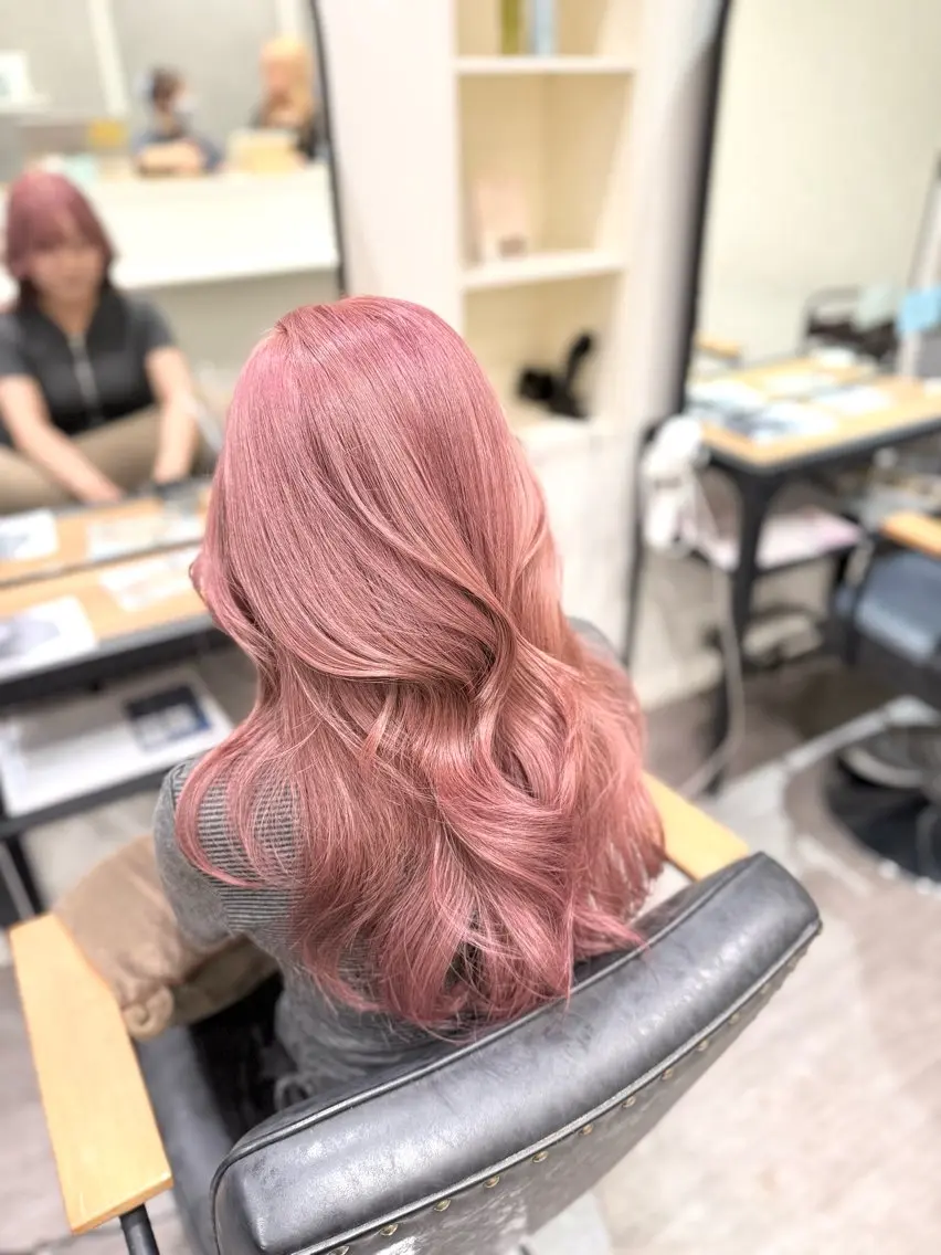 ロング カラー ピンクカラー ヘアカラー cocotte🫧 kotomiのヘアスタイル