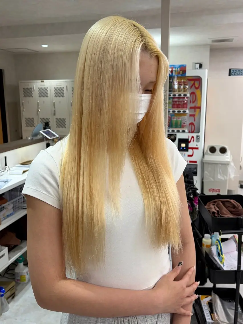 ロング ヘアカラー トリートメント 🎀ブリーチ ハイト ーン ♡Kanon♡のヘアスタイル