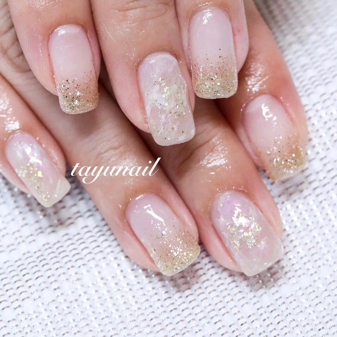 ネイル ジェルネイル 氷ネイル・うるうるネイル キラキラネイル ラメ(グリッター) ロングネイル ネイルサロン 【たゆnail】のネイルデザイン