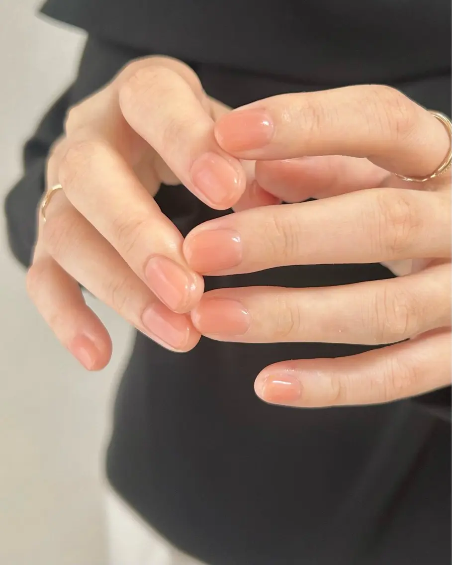 ネイル オーロラネイル ジェルネイル キラキラネイル ニュアンスネイル オフィスネイル 𓂃toi. 儚げnuanceのネイルデザイン