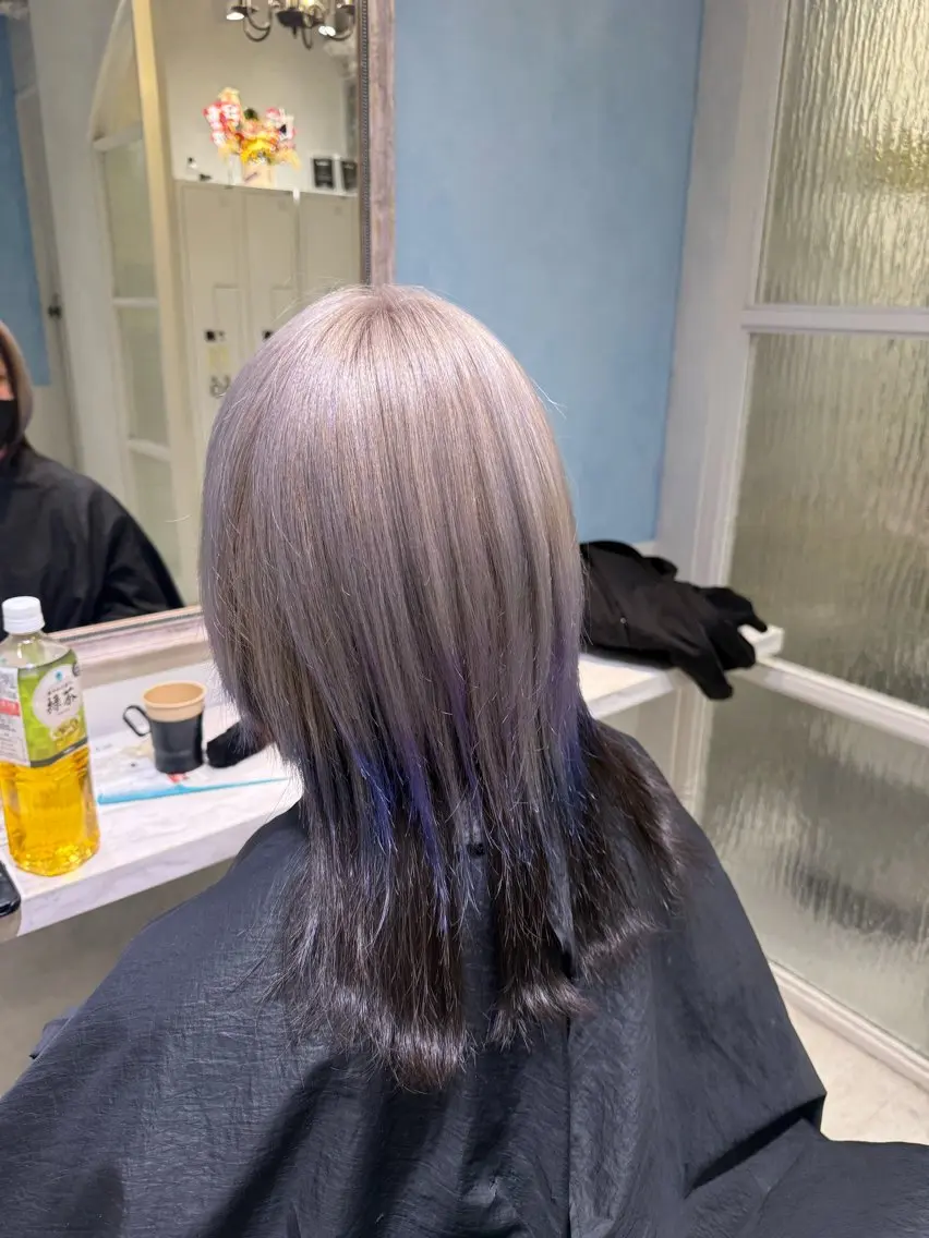 セミロング カラー アッシュ ベージュカラー ブリーチ ブルーカラー 透明感カラー ヘアカラー ハイトーン/ブリーチ 💙みずき💙のヘアスタイル