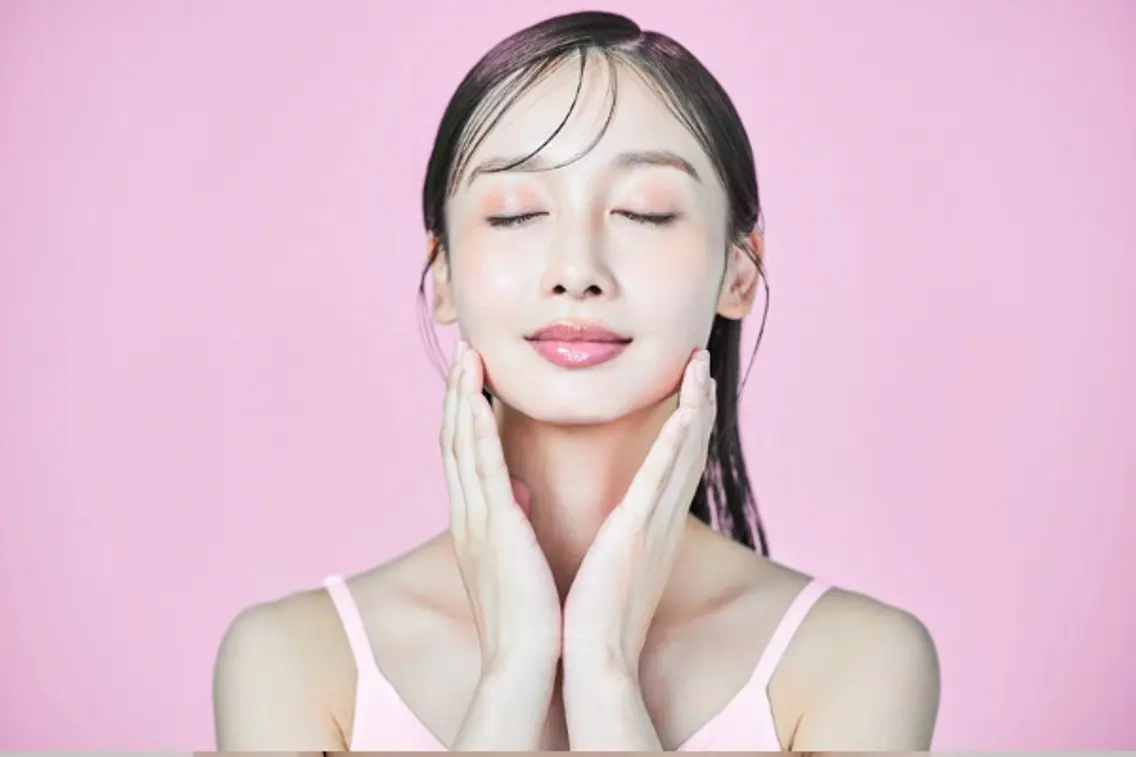 《𝙻𝚊𝚍𝚢𝚜♥˖ ࣪⊹》お顔全体脱毛+ビタミン美容液&コラーゲンパック付きの写真