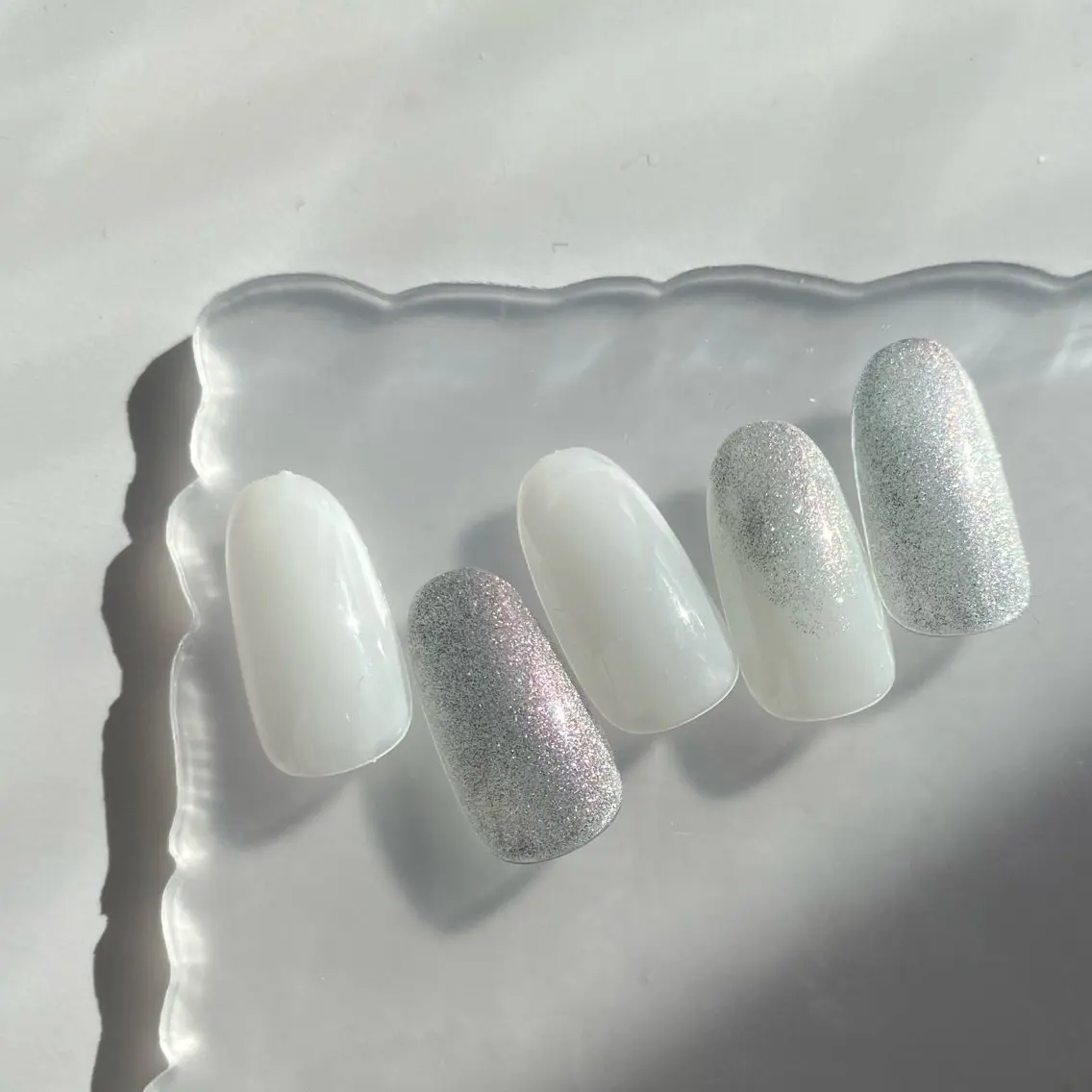 ネイル シンプルネイル Aoi💅🏻 表参道のネイルデザイン