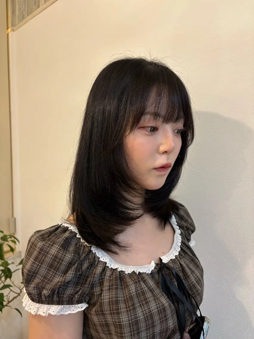 セミロング 顔周りカット レイヤーカット Riche 🌀佐々木愛可🌀のヘアスタイル