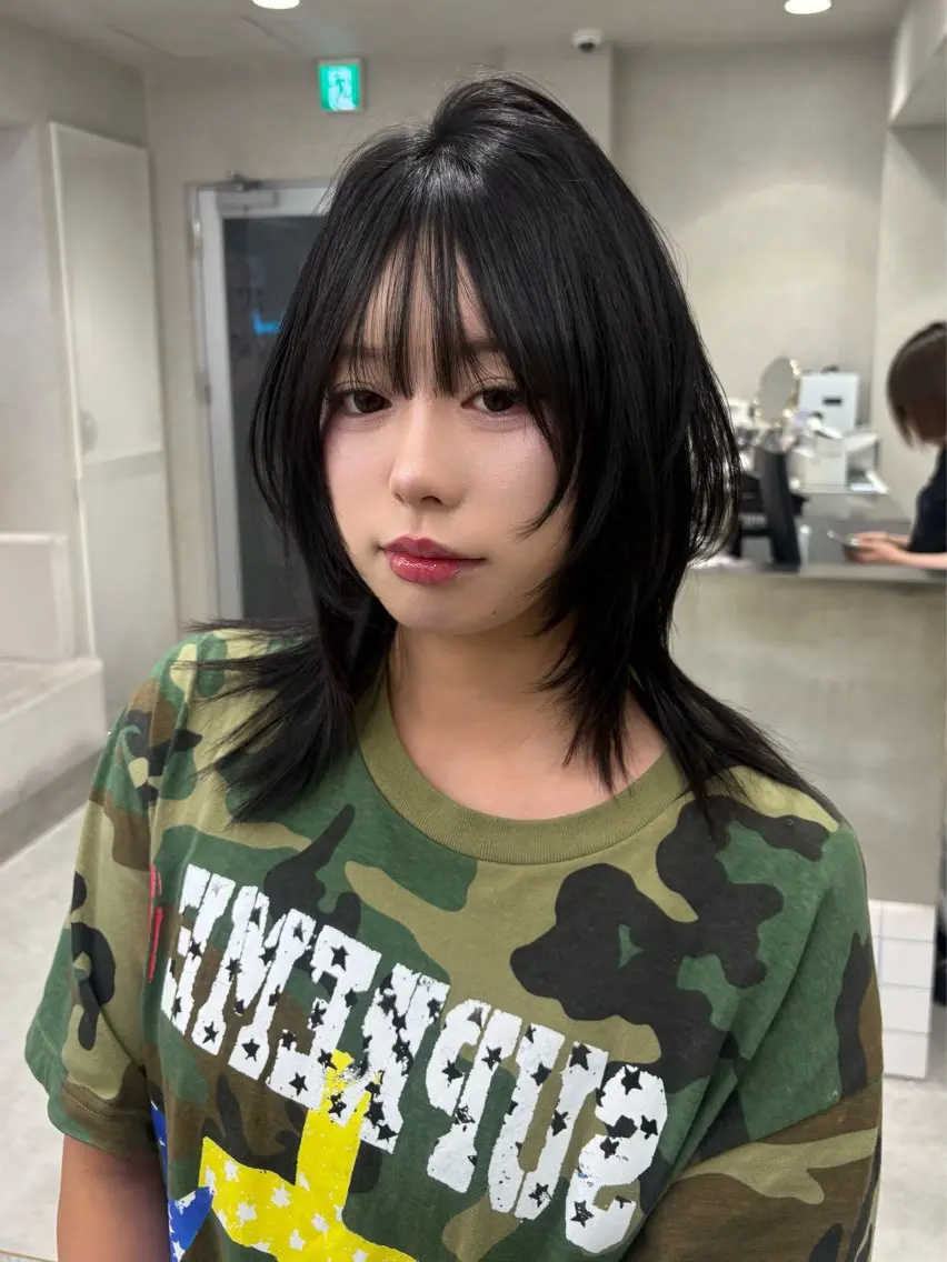 ミディアム ハッシュカット ハイレイヤー レイヤーカット カット トリートメント Yuta✂︎ 韓国レイヤー🪽のヘアスタイル