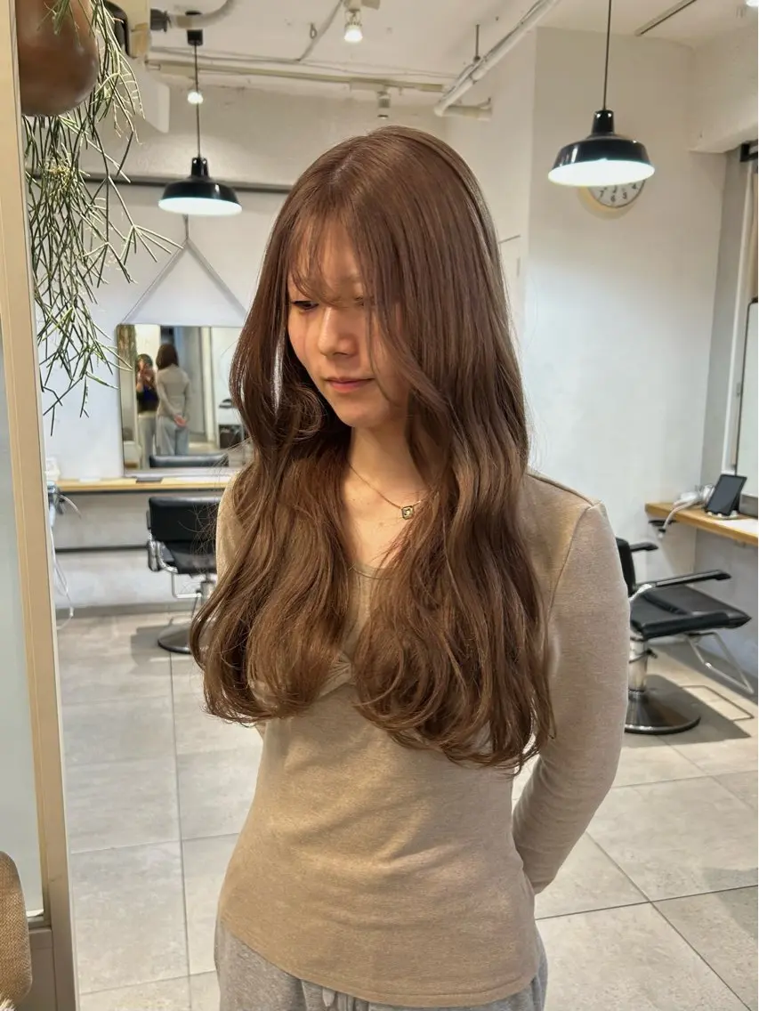 カラー ヘアカラー トリートメント lomalia moekaのヘアスタイル