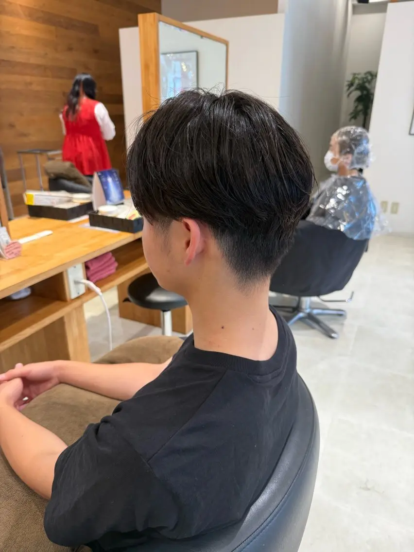 メンズ マッシュ ツーブロック 刈り上げ 花田 梨佳のヘアスタイル