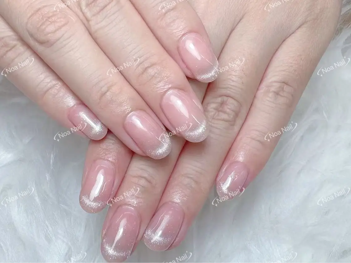 ネイル フレンチネイル グラデーション 韓国ネイル マグネットネイル ミラーネイル ハンドネイル Noa Nail みつきのネイルデザイン