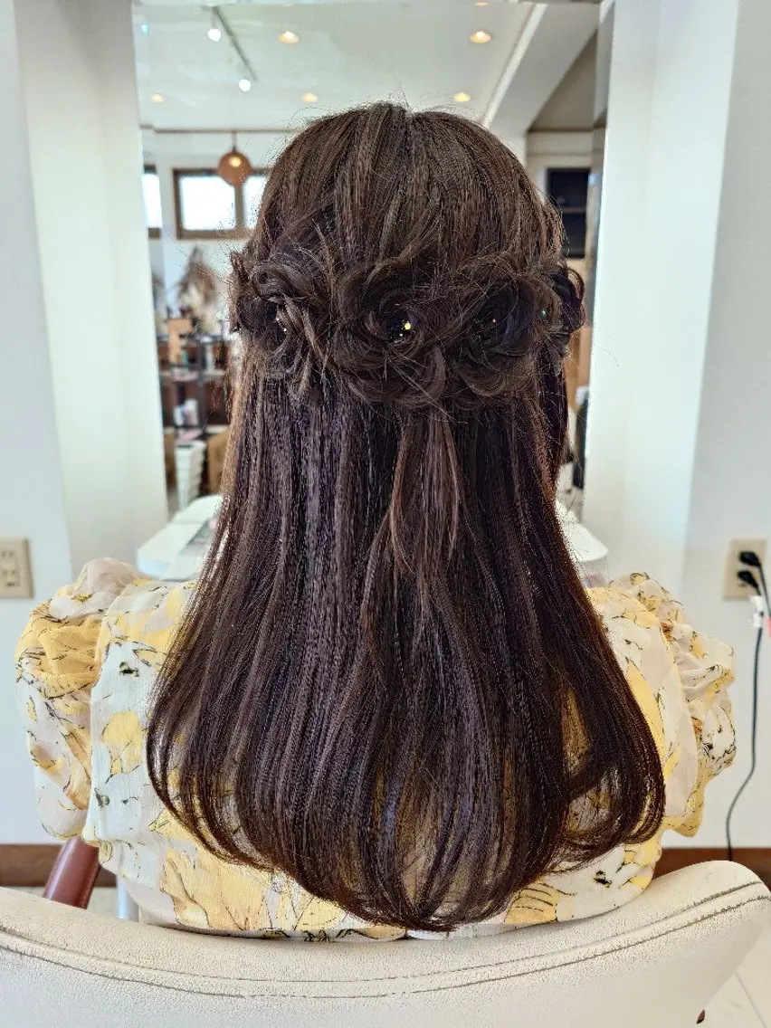 ロング ヘアアレンジ ハーフアップ ヘアセット キンジョウ エナミのヘアスタイル