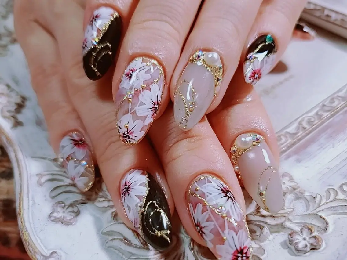 セミロング ネイル ジェルネイル ハンドネイル mamo nailのネイルデザイン