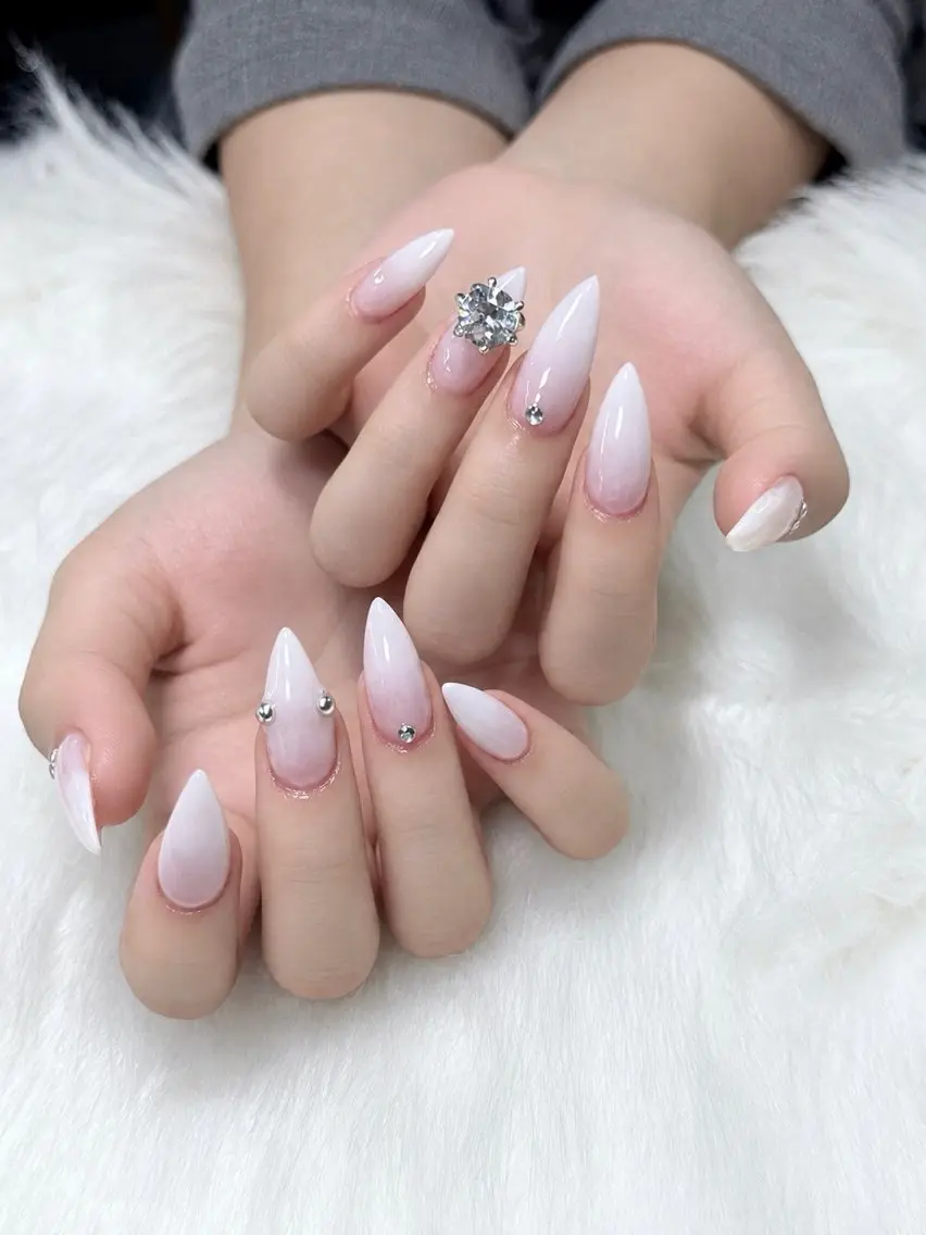 ネイル ハンドネイル LUNE DC NAILのネイルデザイン