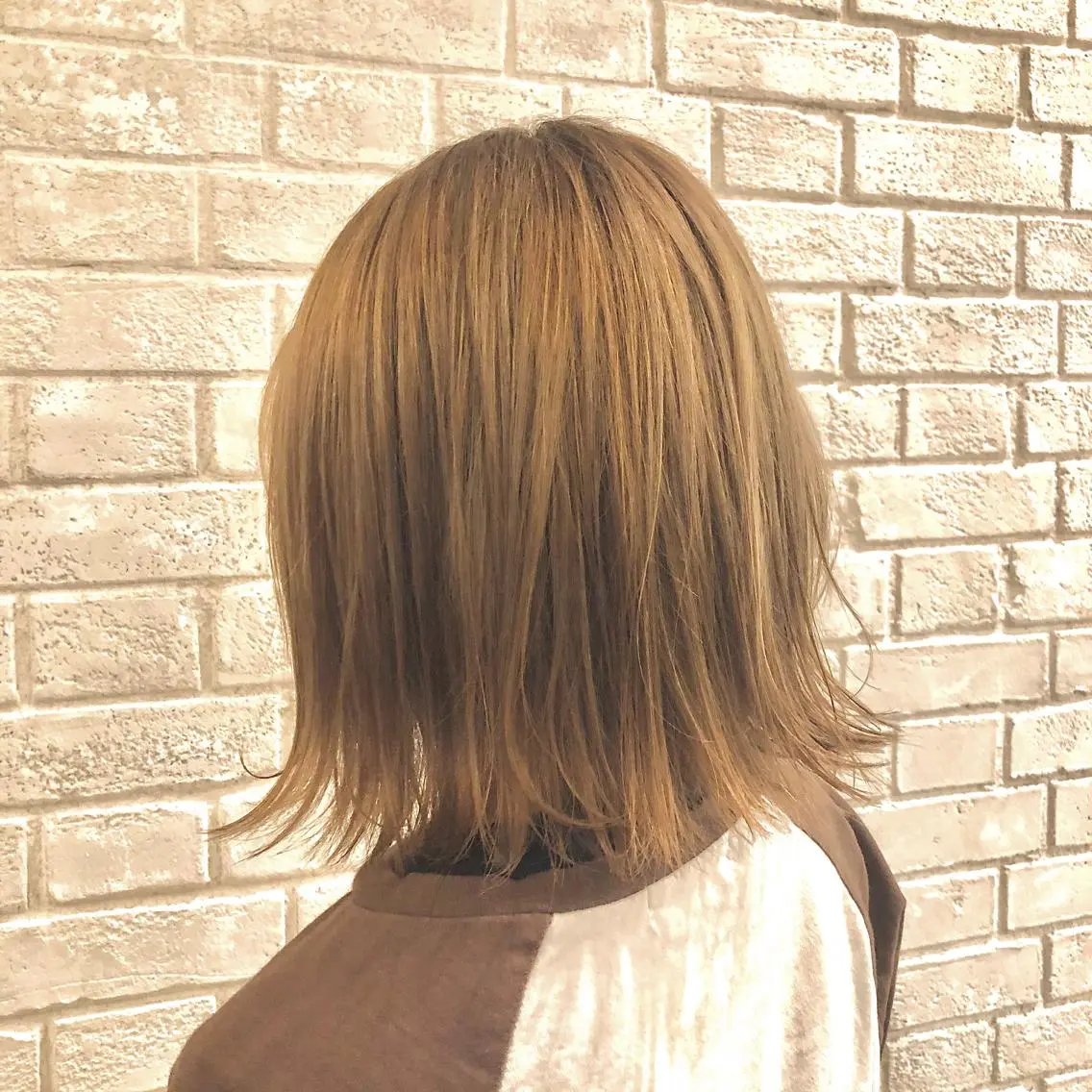 カラー ベージュカラー ブリーチ ミルクティーベージュ 森澤 一也のヘアスタイル