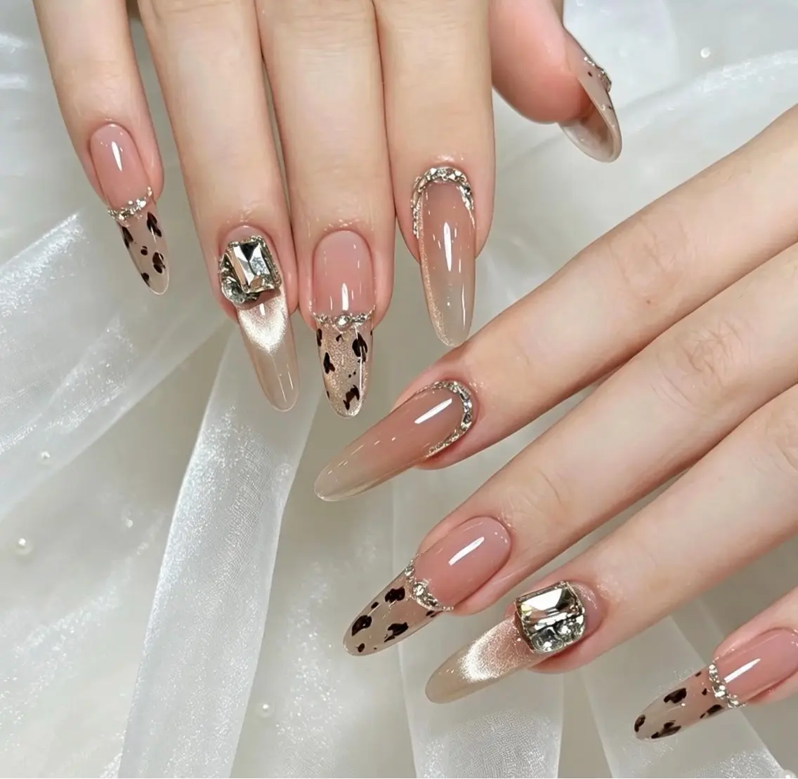 ネイル Hello Nailのネイルデザイン