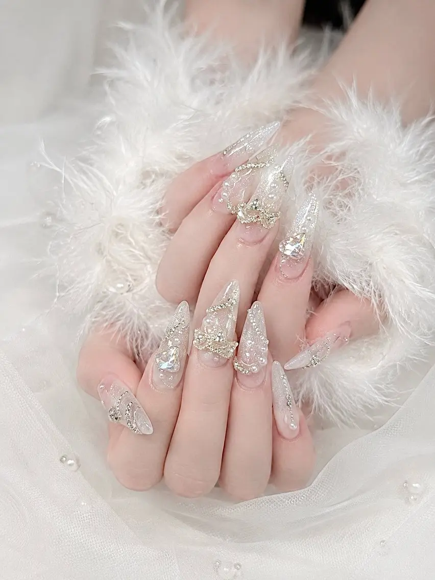 セミロング ハンドネイル Bibi nail Osakaのネイルデザイン