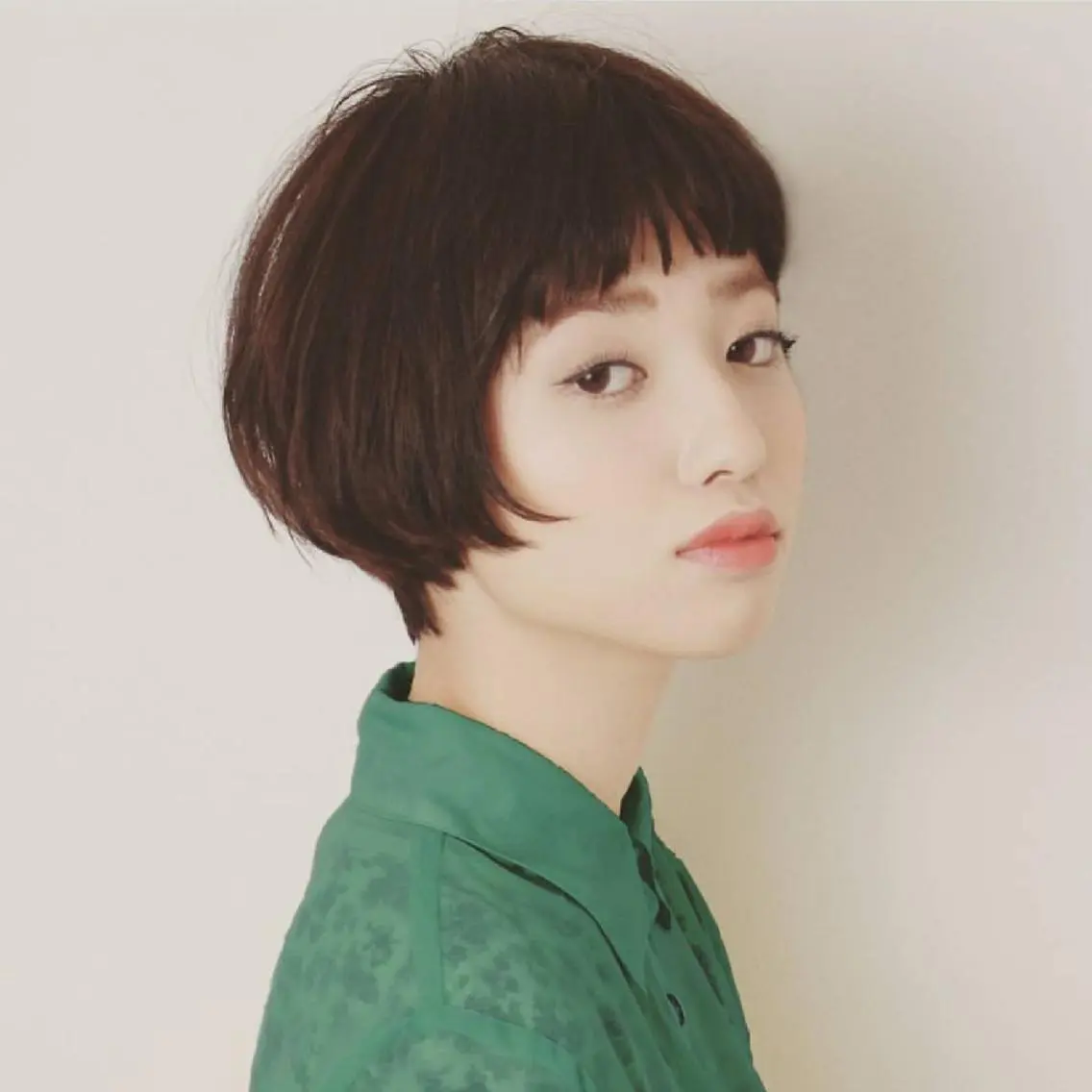 ショート カラー 韓国レイヤー柔らかい 地毛風縮毛矯正/マツのヘアスタイル