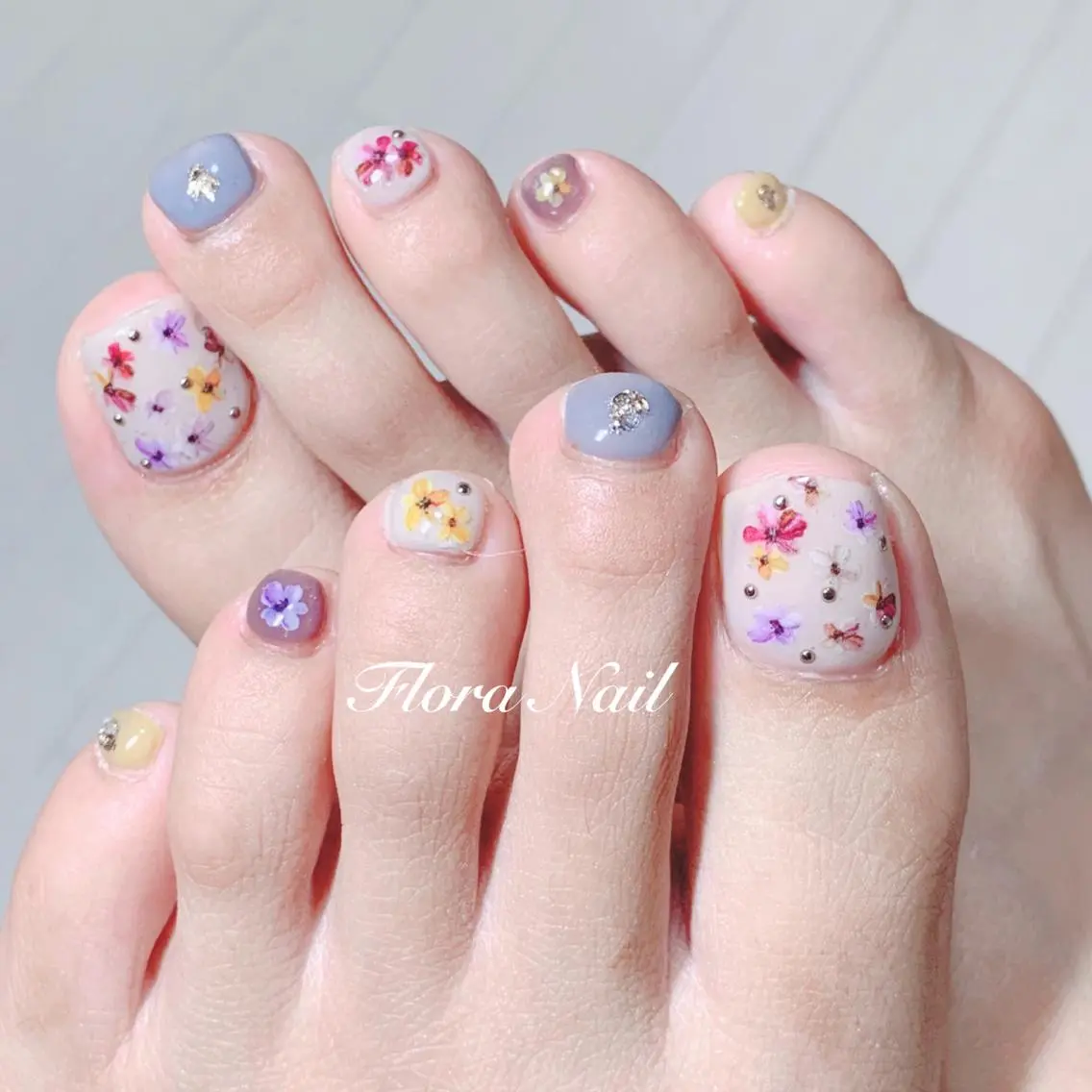 ネイル アートネイル フラワーネイル フットネイル Flora Nail 【フローラ ネイル】のネイルデザイン