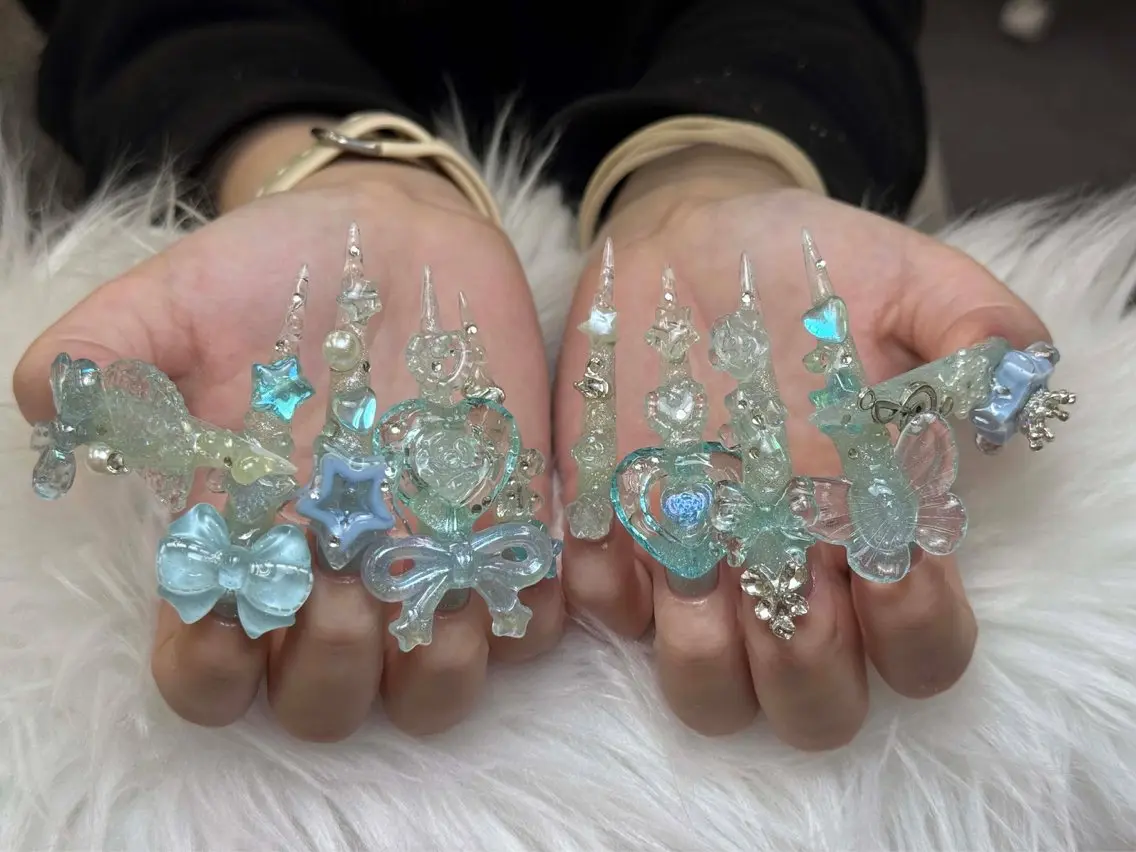 ネイル フレンチネイル ジェルネイル ガーリー 韓国ネイル ロングネイル ハンドネイル NieNail Nezukoのネイルデザイン